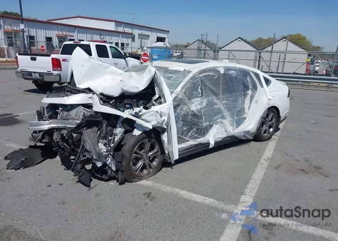 2024 Honda Accord Ex z USA, uszkodzony, nr VIN 1HGCY1F35RA063388